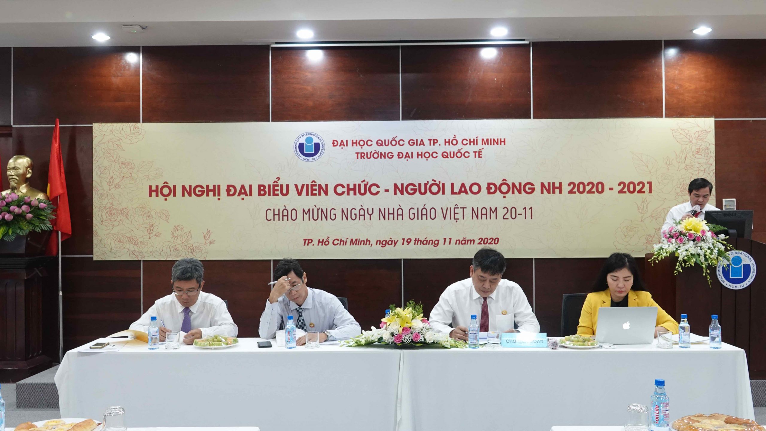 TRƯỜNG Trang Chủ HM88 Hanoi QUỐC TẾ  TỔ CHỨC HỘI NGHỊ ĐẠI BIỂU VIÊN CHỨC, NGƯỜI LAO ĐỘNG NĂM HỌC 2020 – 2021