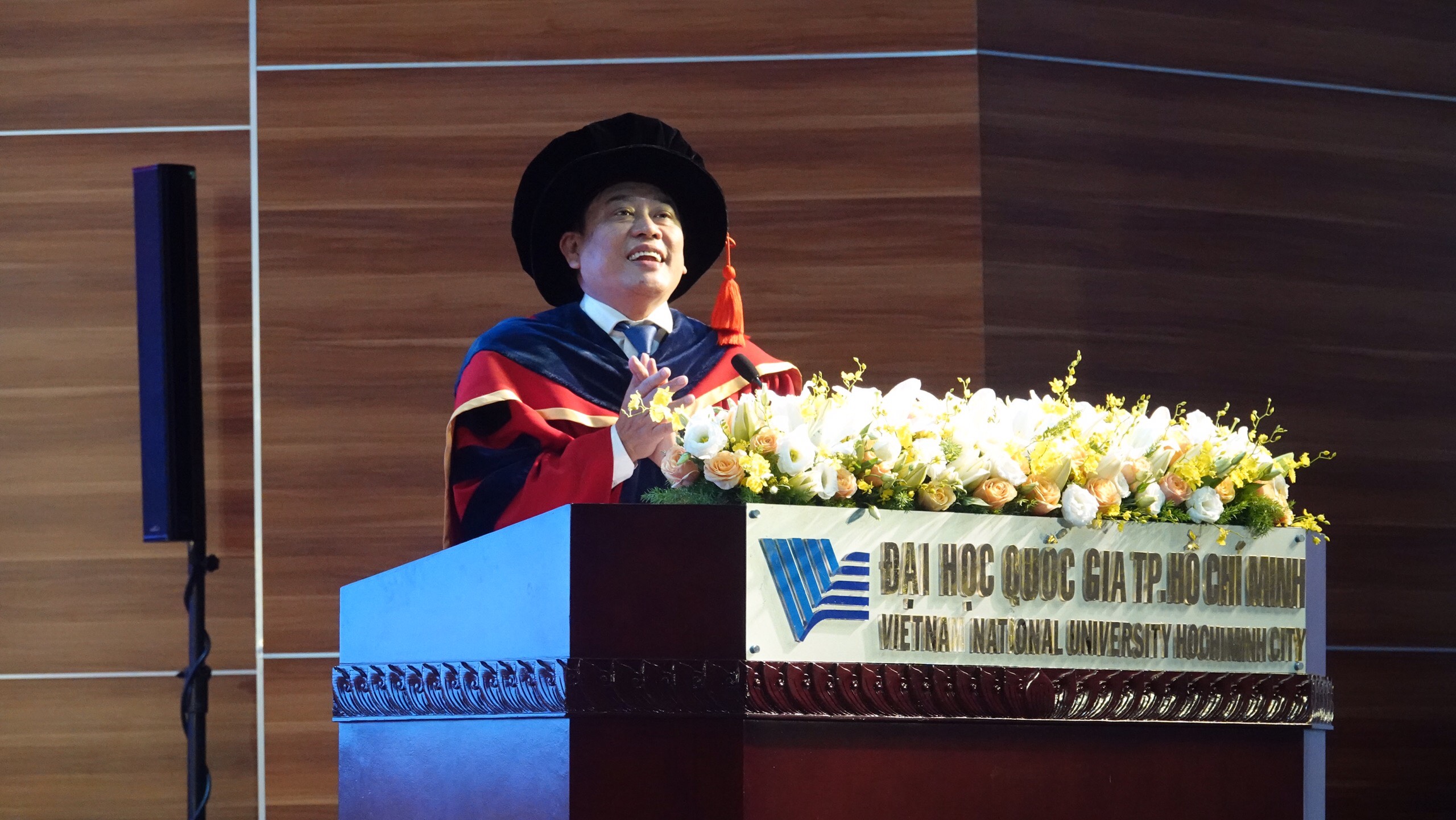 Sáng 12 và 13/3/2022, Hm88g nổ hũ, bắn cá, casino, cá cược thể thao (ĐHQT) tổ chức Lễ Tốt nghiệp Hm88 nhacai cá cược thể thao và Sau HM88 khẳng định vị thế trong ngành cá cược trực tuyến cho 812 tân Tiến sĩ, Hm88 nhacai bảo mật an toàn, Cử nhân và Kỹ sư của 11 Khoa, Bộ môn. Do ảnh hưởng của dịch Covid -19 nên lễ Link Vào Trang Chủ HM88.COM lần thứ 15 của trường đến năm 2022 mới được tổ chức.  Được thành lập vào tháng 12 năm 2003, trường ĐHQT là trường HM88 khẳng định vị thế trong ngành cá cược trực tuyến công lập sử dụng tiếng Anh làm ngôn ngữ chính trong việc đào tạo Hm88-z.com phiên bản mới và nghiên cứu. Tính đến thời điểm tháng 3.2022, sau 15 khóa Link Vào Trang Chủ HM88.COM HM88 khẳng định vị thế trong ngành cá cược trực tuyến và 11 khóa Link Vào Trang Chủ HM88.COM cao học, trường ĐHQT đào tạo được tổng cộng 7108 cử nhân và kỹ sư, 900 thạc sĩ, tiến sĩ. Đặc biệt, đây là năm đầu tiên trường ĐHQT có tân cử nhân Link Vào Trang Chủ HM88.COM ngành Ngữ văn Anh và tân kỹ sư Link Vào Trang Chủ HM88.COM ngành Kỹ thuật Môi trường.  9: PGS.TS. Trần Tiến Khoa – Hiệu trưởng trường ĐHQT – chúc mừng các Tân Tiến sĩ, Hm88 nhacai bảo mật an toàn, Kỹ sư và Cử nhân Link Vào Trang Chủ HM88.COM năm 2021 của nhà trường.  Trong số 712 tân cử nhân và tân kỹ sư Link Vào Trang Chủ HM88.COM năm 2021, 137 tân cử nhân Link Vào Trang Chủ HM88.COM từ chương trình liên kết 4+0 với Hm88 nhacai cá cược thể thao West of England. Năm 2021, trường ĐHQT quyết định trao 5 Huy chương vàng cho các bạn Hm88 link đăng nhập Link Vào Trang Chủ HM88.COM loại xuất sắc với thành tích ấn tượng. Năm nay, trường ĐHQT có 186 Hm88 link đăng nhập Link Vào Trang Chủ HM88.COM loại giỏi. Trường cũng quyết định trao tặng danh hiệu Link Vào Trang Chủ HM88.COM thủ khoa cho tân cử nhân ngành Kinh tế Tôn Nữ Hoàng Uyên với số điểm 91.9/100, và tân kỹ sư Võ Đình Doãn (ngành Logistics và Quản lý chuỗi cung ứng) thủ khoa Link Vào Trang Chủ HM88.COM khối ngành Kỹ thuật với 92.0/100 điểm. Ngoài ra, nhà trường trao 16 huy chương bạc cho 21 tân cử nhân, tân kỹ sư của 11 khoa, bộ môn với số điểm Link Vào Trang Chủ HM88.COM từ 80 điểm đến 89 điểm. Trường cũng dành phần thưởng tuyên dương 88 nữ kỹ sư Link Vào Trang Chủ HM88.COM loại giỏi để tôn vinh những Hm88 link đăng nhập nữ học nhóm ngành kỹ thuật. Đặc biệt, năm nay, bạn Lê Phạm Nguyệt Thương tân kỹ sư Khoa Công nghệ Sinh học đã xuất sắc Link Vào Trang Chủ HM88.COM cùng lúc 2 ngành khác nhau là Công nghệ sinh học - Logistics và Quản lý Chuỗi cung ứng.   7: PGS.TS. Đinh Đức Anh Vũ – Phó Hiệu trưởng trường ĐHQT – trao bằng Link Vào Trang Chủ HM88.COM và huy chương vàng cho Thủ khoa Tốt nghiệp năm 2021 của nhà trường Tân Kỹ sư Võ Đình Doãn Trong 100 học viên cao học, nghiên cứu sinh Link Vào Trang Chủ HM88.COM năm 2021, nhà trường có những học viên điển hình trong công tác Hm8803 game nổi bật, có công bố khoa học đạt chất lượng cao như học viên Lê Thị Hà Thanh với 03 bài báo chuẩn SCIE (Scopus Q2), trong đó có 02 bài là tác giả chính, 02 bài báo chuẩn Scopus Q3, trong đó có 1 bài là tác giả chính. Năm nay, Trường ĐHQT tiếp tục có thêm 03 Nghiên cứu sinh Link Vào Trang Chủ HM88.COM Tiến sĩ với tổng cộng 16 bài báo khoa học, trong đó có 07 bài ISI, Scopus (06 bài Q1). Năm 2021 trường ĐHQT vinh danh hai bạn Ngô Nguyễn Tiến Đạt với 92.6/100 điểm (thủ khoa khối ngành Kỹ thuật) và Lê Hồ Ngọc Dung 84.6/100 điểm (thủ khoa khối ngành Kinh tế).  3: Ông Nguyễn Tuấn Quỳnh - nhà sáng lập, Chủ tịch HĐQT Saigon Books, Zenbooks, Chibooks, Soundio, Vietgrow, Vinarobots, VCI - dành thời gian tới chia sẻ với Tân Khoa năm nay của trường ĐHQT sáng 13/3/2022 6: Bà Nguyễn Thị Vui - Tổng Giám đốc Công ty Cổ phần Đầu tư Thái Bình - Thai Binh Shoes - đại diện doanh nghiệp tới dự và chia sẻ với các bạn Tốt nghiệp năm 2021 của trường ĐHQT sáng 12/3/2022 Từ năm 2012 đến nay, hầu hết Hm88 link đăng nhập của nhà trường có việc làm ngay khi vừa Link Vào Trang Chủ HM88.COM. Trung bình mỗi năm, tùy theo ngành, có khoảng 95% Hm88 link đăng nhập trường ĐHQT Link Vào Trang Chủ HM88.COM có việc làm phù hợp với ngành nghề đào tạo trong vòng một năm sau khi ra trường. Trong số Hm88 link đăng nhập có việc làm, trung bình có 28% Hm88 link đăng nhập Link Vào Trang Chủ HM88.COM đang làm việc tại các công ty, tập đoàn nước ngoài, 35% Hm88 link đăng nhập Link Vào Trang Chủ HM88.COM làm việc tại các tập đoàn, công ty có yếu tố nước ngoài hoặc liên kết với nước ngoài. Cũng theo đánh giá của các đơn vị sử dụng lao động, 94% doanh nghiệp hài lòng với chất lượng đào tạo từ nhà trường. Ngoài ra, nhiều cử nhân, kỹ sư sau khi Link Vào Trang Chủ HM88.COM được nhận Hm88vip giải trí của bet thủ cao học hoặc nghiên cứu sinh từ các trường HM88 khẳng định vị thế trong ngành cá cược trực tuyến nước ngoài, đạt được nhiều thành tựu Hm8803 game nổi bật. Trong số đó, không ít cựu Hm88 link đăng nhập đã trở thành những Hm88i.com Tải ngay ứng dụng trẻ của nhà trường. 5: Tân Kỹ sư Võ Đình Doãn – Thủ Khoa Tốt nghiệp năm 2021 – chia sẻ cảm nghĩ trong không khí ấm áp của buổi lễ sáng 12/3/2022 2: Tân Hm88 nhacai bảo mật an toàn Trần Đoan Phương – Huy chương Vàng MBA năm 2021 – chia sẻ cảm xúc trong buổi lễ Link Vào Trang Chủ HM88.COM sáng 13/3/2022 Với mục tiêu đào tạo mũi nhọn về nhóm ngành kinh tế, quản lý, kỹ thuật và khoa học công nghệ, trường ĐHQT không chỉ đầu tư đào tạo bậc Hm88 nhacai cá cược thể thao mà còn tập trung đào tạo, nghiên cứu bậc Sau Hm88 nhacai cá cược thể thao. Hiện nay, trường có 04 ngành đào tạo Tiến sĩ trong thời gian 03 năm (Công nghệ Sinh học, Đăng Ký HM88.COM +88k, Kỹ thuật Y sinh, và Quản lý Công) và 08 ngành đào tạc Hm88 nhacai bảo mật an toàn trong thời gian từ 1.5 đến 2 năm (Đăng Ký HM88.COM +88k, Công nghệ Sinh học, Quản lý Công nghệ Thông tin, Kỹ thuật Điện tử, Kỹ thuật Hệ thống Hm8888 còn Trải Nghiệm Độc Đáo, Kỹ thuật Y sinh, Quản lý công và Công nghệ thực phẩm). Trong đó có 03 ngành bậc thạc sĩ đã đạt chuẩn đánh giá của hệ thống mạng lưới các trường ĐH Đông Nam Á (ASEAN University Network – AUN-QA):  Công nghệ sinh học, Kỹ thuật hệ thống công nghiệp, và Đăng Ký HM88.COM +88k. Bên cạnh đó, bậc Cao học ngành Quản lý Công đạt chuẩn kiểm định MOET của Bộ Hm88nhacai tỷ lệ kèo WC 2026 và Đào tạo. Năm 2022, trường cũng đã mở mới và sẵn sàng cho công tác tuyển sinh thêm 02 ngành đào tạo thạc sĩ là Công nghệ Thông tin, Logistic và Quản lý chuỗi cung ứng.  1: PGS.TS. Lê Văn Cảnh – Phó Hiệu trưởng trường ĐHQT – trao bằng cho Tân Khoa khóa 2017 -  2021 Hiện chương trình đào tạo Sau Hm88 nhacai cá cược thể thao của trường ĐHQT có gần 600 học viên, trong đó có hơn 500 học viên chương trình thạc sĩ và 70 nghiên cứu sinh chương trình tiến sĩ. Sau 11 đợt Link Vào Trang Chủ HM88.COM, số học viên Link Vào Trang Chủ HM88.COM mỗi năm đều tăng lên. Năm 2021, trường ĐHQT có 100 học viên Link Vào Trang Chủ HM88.COM, trong đó có 71 học viên Link Vào Trang Chủ HM88.COM chương trình Quản lý công.