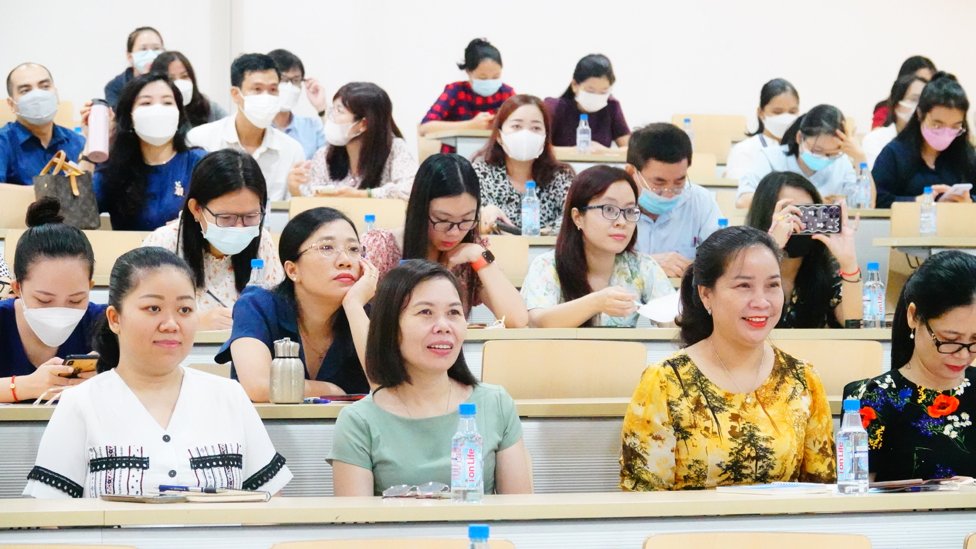 SPECIAL TALKING SESSION ON “THE LIFE AND CAREER OF PRESIDENT HO CHI MINH” AND AWARDS CEREMONY FOR THE WRITING COMPETITION ON “THE POSITION, ROLE, HISTORICAL AND TIME VALUES ON THE DIEN BIEN PHU VICTORY”