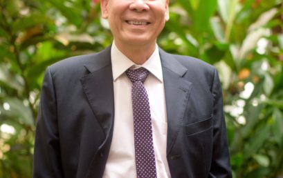 PROFESSOR VO VAN TOI RECEIVED HONORARY LIFE MEMBER AWARD FROM THE INTERNATIONAL FEDERATION FOR MEDICAL AND BIOLOGICAL ENGINEERING (IFMBE)