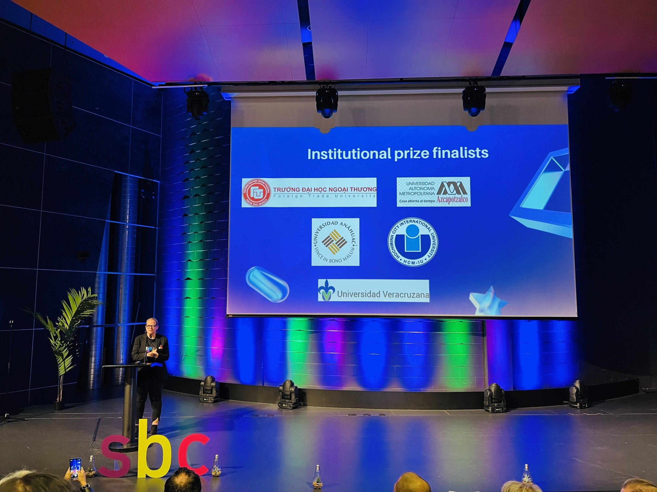 NĂM THỨ HAI LIÊN TIẾP TRƯỜNG Trang Chủ HM88 Hanoi QUỐC TẾ ĐẠT TOP 5 CỦA GIẢI THƯỞNG “INSTITUTIONAL PRIZE” CUỘC THI TOÀN CẦU VỀ SÁNG TẠO KINH DOANH XÃ HỘI NĂM 2022