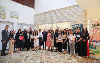 Hm8803 hệ thống trò chơi TRƯỜNG ĐHQT GIÀNH HỌC BỔNG SEED CỦA CHÍNH PHỦ CANADA