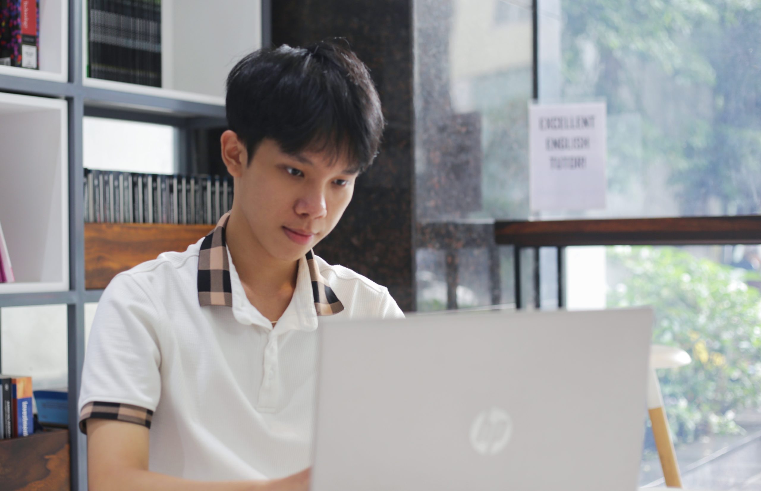 THỦ KHOA ĐẦU VÀO NGUYỄN VIỆT HOÀNG: ‘Ở Trang Chủ HM88 Hanoi, KHẢ NĂNG TỰ HỌC, TÍNH TỰ GIÁC QUAN TRỌNG HƠN’