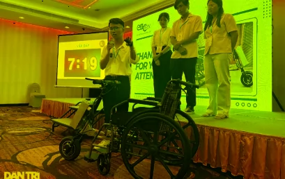 BIẾN XE LĂN THƯỜNG THÀNH XE LĂN ĐIỆN, NHÓM Hm8803 hệ thống trò chơi ĐOẠT GIẢI KHỞI NGHIỆP