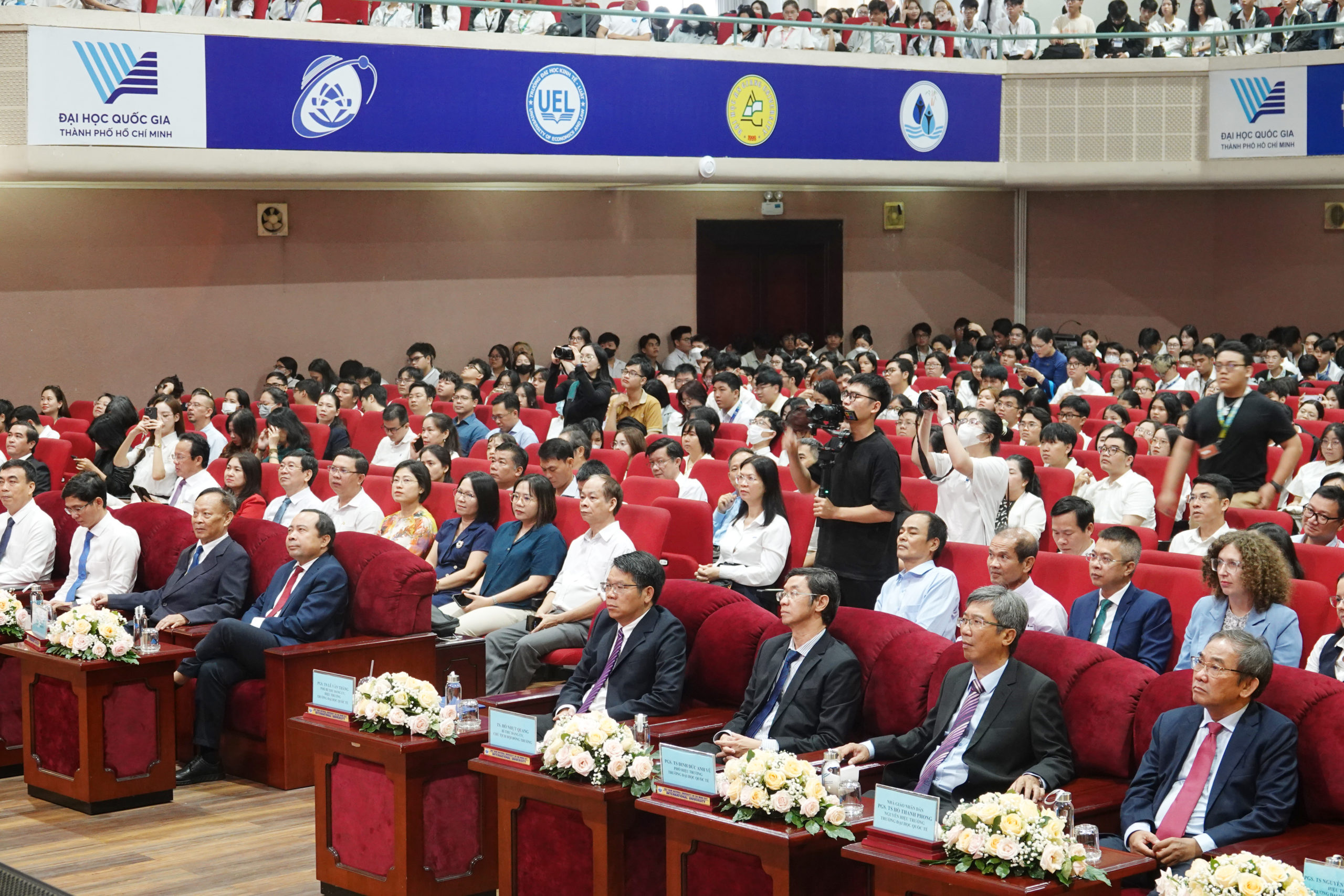 HIỆU TRƯỞNG NHẮN GỬI TINH THẦN ‘TUỔI TRẺ – KHÁT VỌNG’ VỚI TÂN Hm8803 hệ thống trò chơi