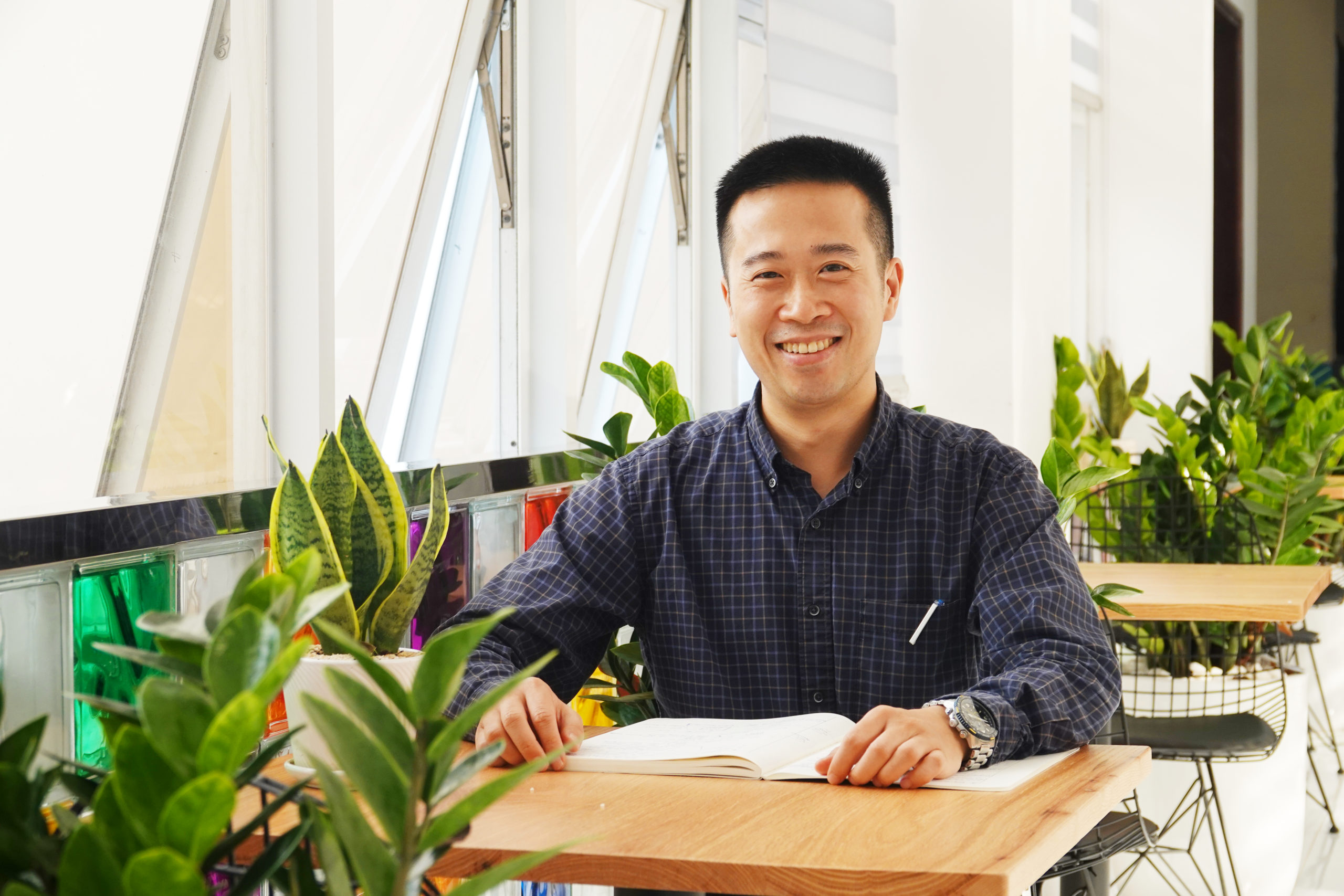 TIẾN SĨ… SỢ CHẾT, BỊ COVID Ở ANH VÀ HÀNH TRÌNH GIẤC MƠ VIỆT