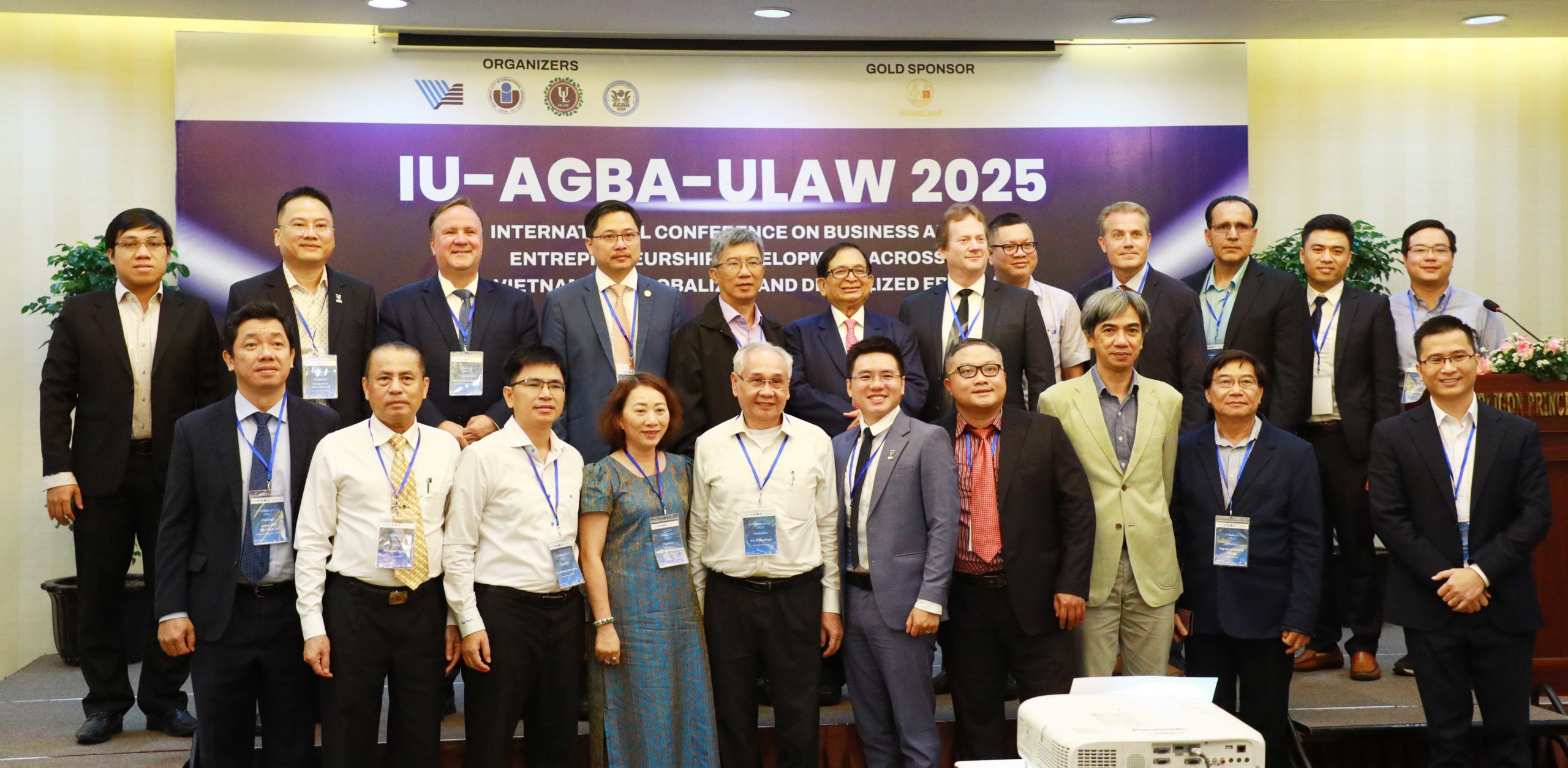 TRƯỜNG ĐH QUỐC TẾ CÙNG “PHÁT TRIỂN KINH DOANH VÀ KHỞI NGHIỆP TẠI VIỆT NAM TRONG KỶ NGUYÊN TOÀN CẦU HÓA VÀ CHUYỂN ĐỔI SỐ” (IU-AGBA-ULAW 2025)