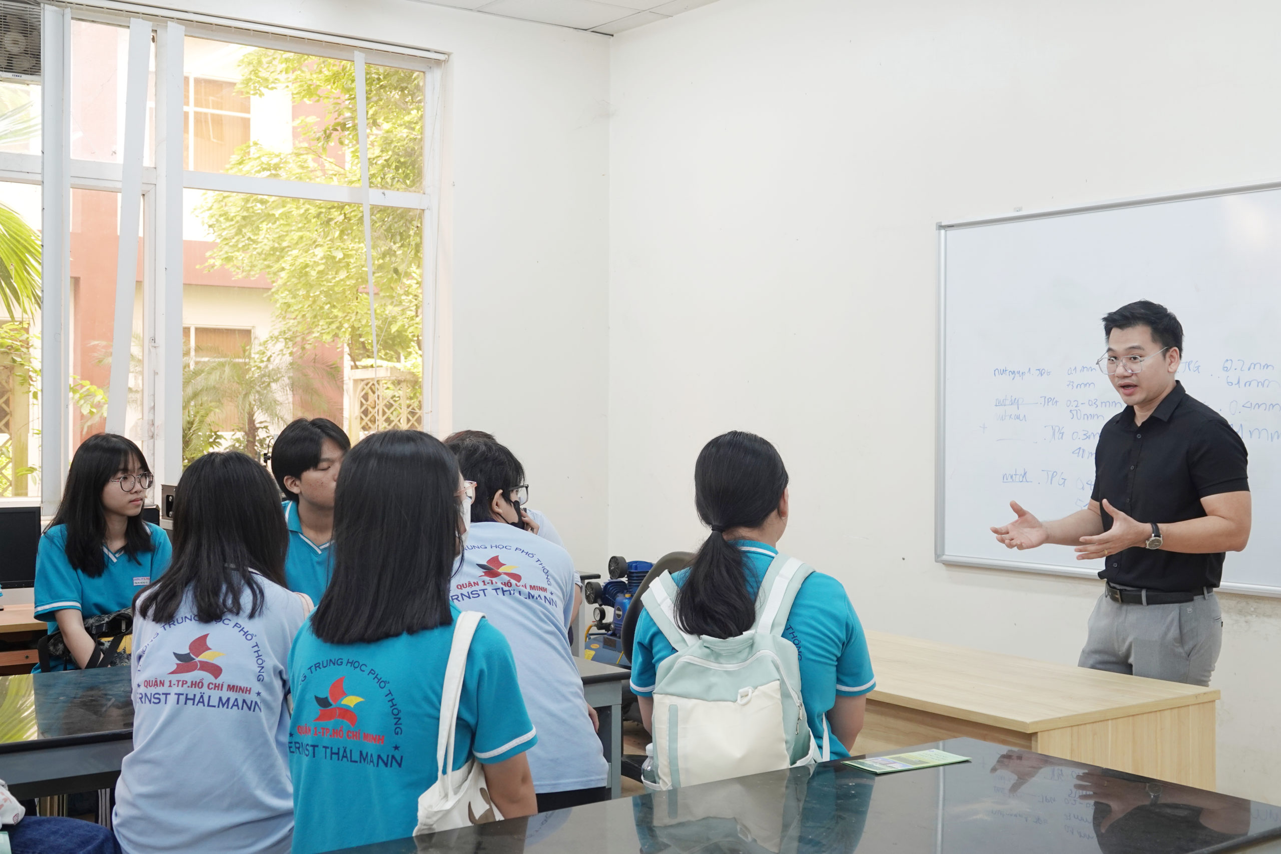 MỖI NĂM, CẢ NƯỚC CẦN THÊM 400.000 – 500.000 LAO ĐỘNG NGÀNH XÂY DỰNG