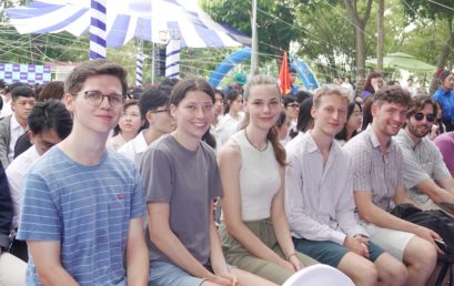 Hm8803 hệ thống trò chơi TRAO ĐỔI QUỐC TẾ HÀO HỨNG DỰ LỄ KHAI GIẢNG TẠI VIỆT NAM