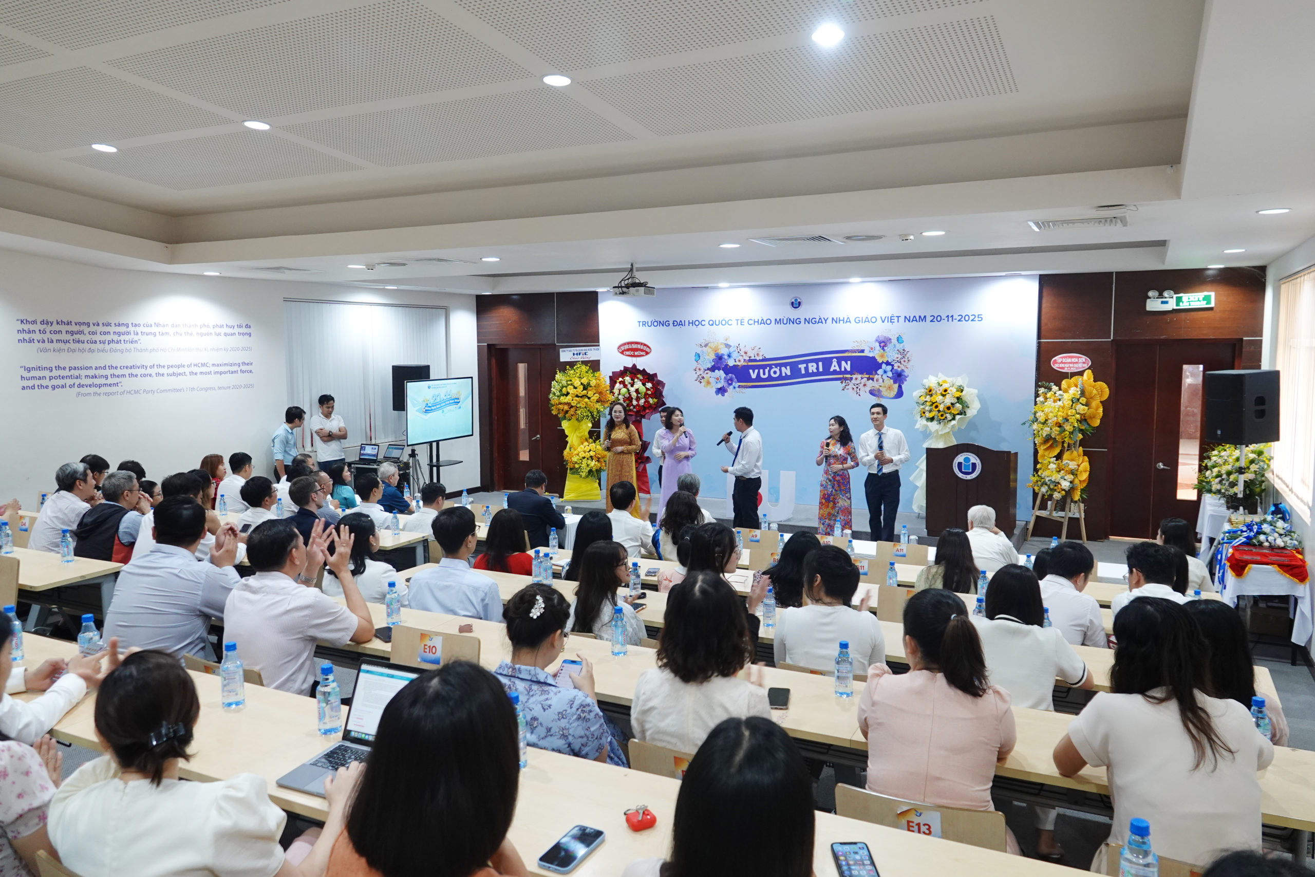 “VƯỜN TRI ÂN” CỦA TRƯỜNG ĐH QUỐC TẾ NHÂN KỶ NIỆM 43 NĂM NGÀY NHÀ GIÁO VIỆT NAM