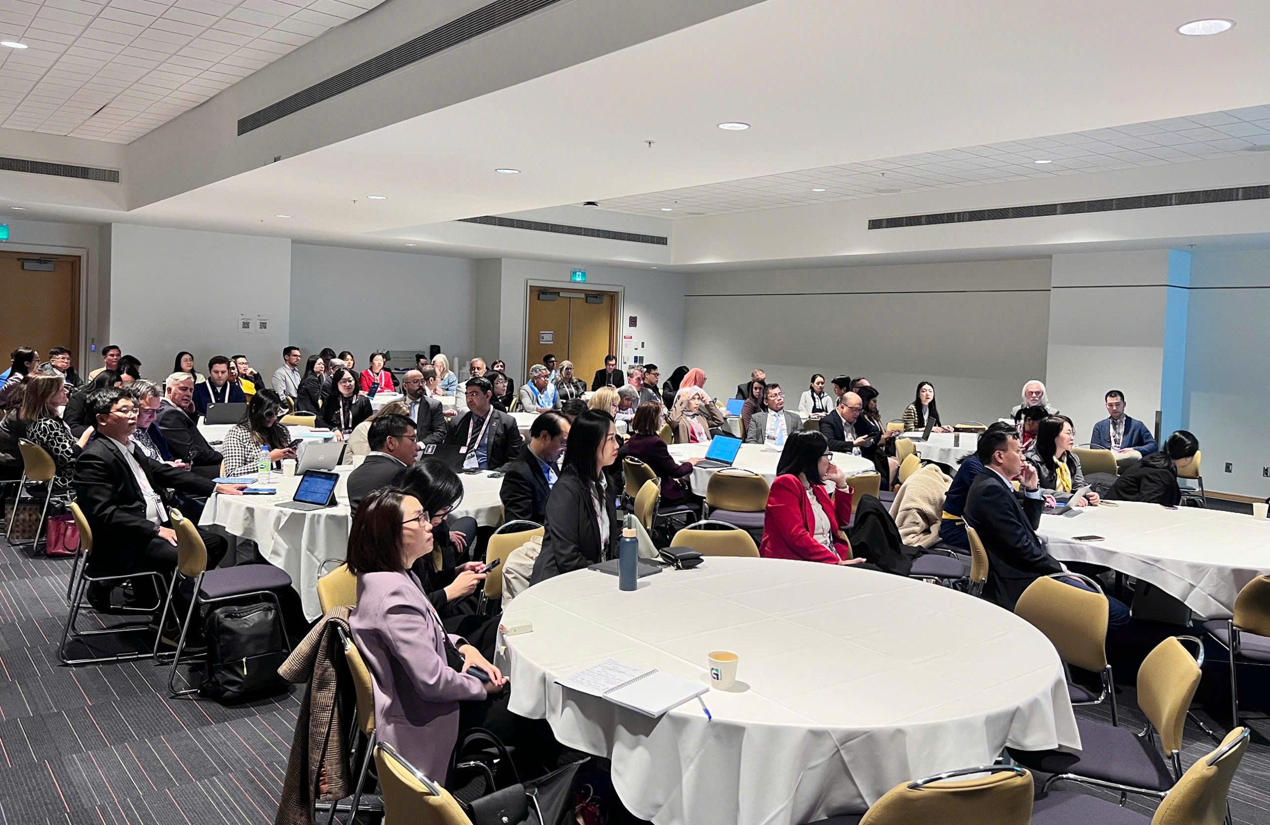 TRƯỜNG Trang Chủ HM88 Hanoi QUỐC TẾ TIẾP TỤC CÁC HOẠT ĐỘNG GIAO LƯU VÀ KẾT NỐI TẠI HỘI NGHỊ CBIE 2025 TRƯỜNG Trang Chủ HM88 Hanoi QUỐC TẾ TIẾP TỤC CÁC HOẠT ĐỘNG GIAO LƯU VÀ KẾT NỐI TẠI HỘI NGHỊ CBIE 2025