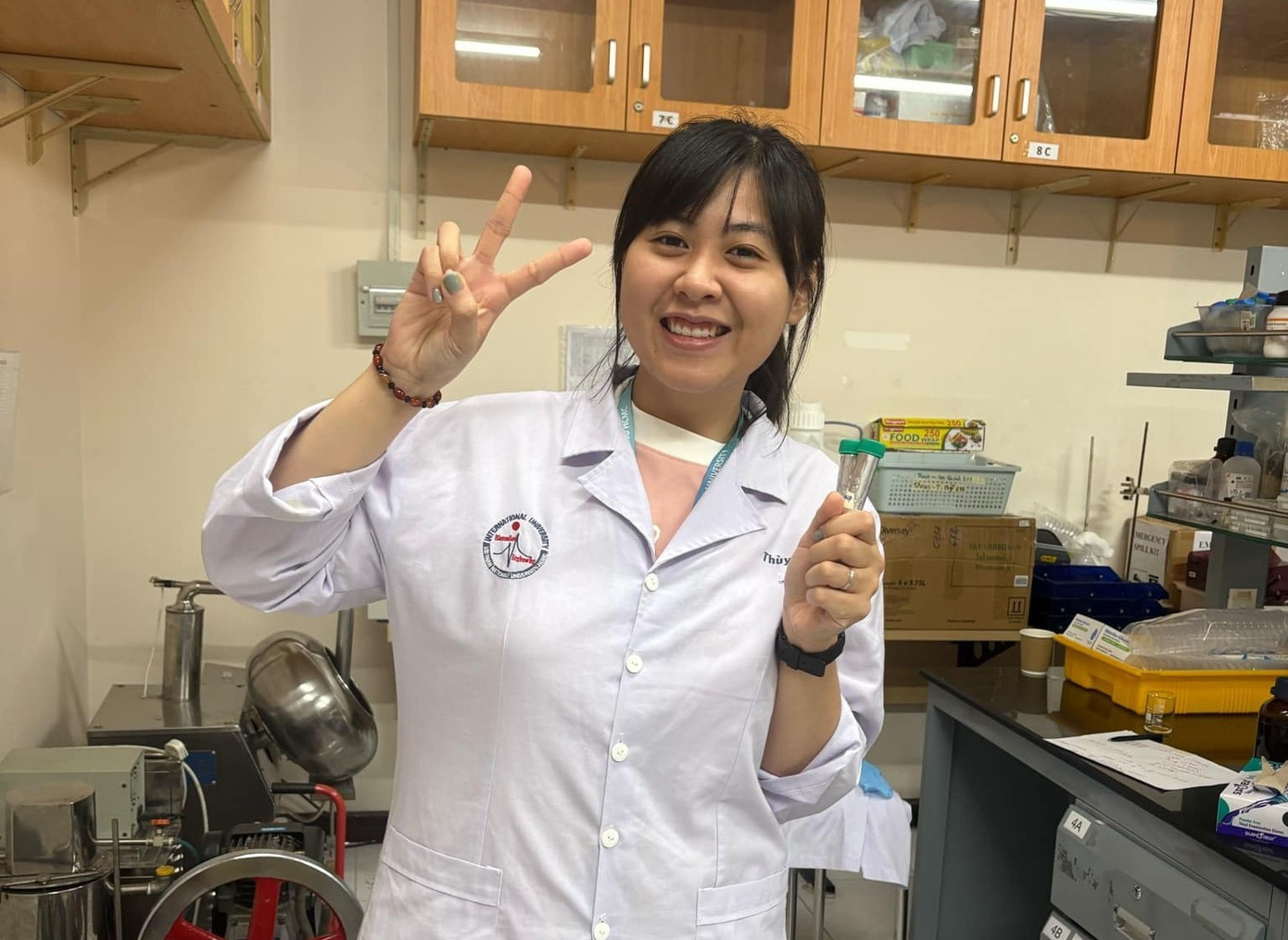 NỮ SINH KHOA HỌC CÔNG NGHỆ VIỆT NAM 2025: NGÃ RẼ TỪ GIẢNG ĐƯỜNG Trang Chủ HM88 Hanoi