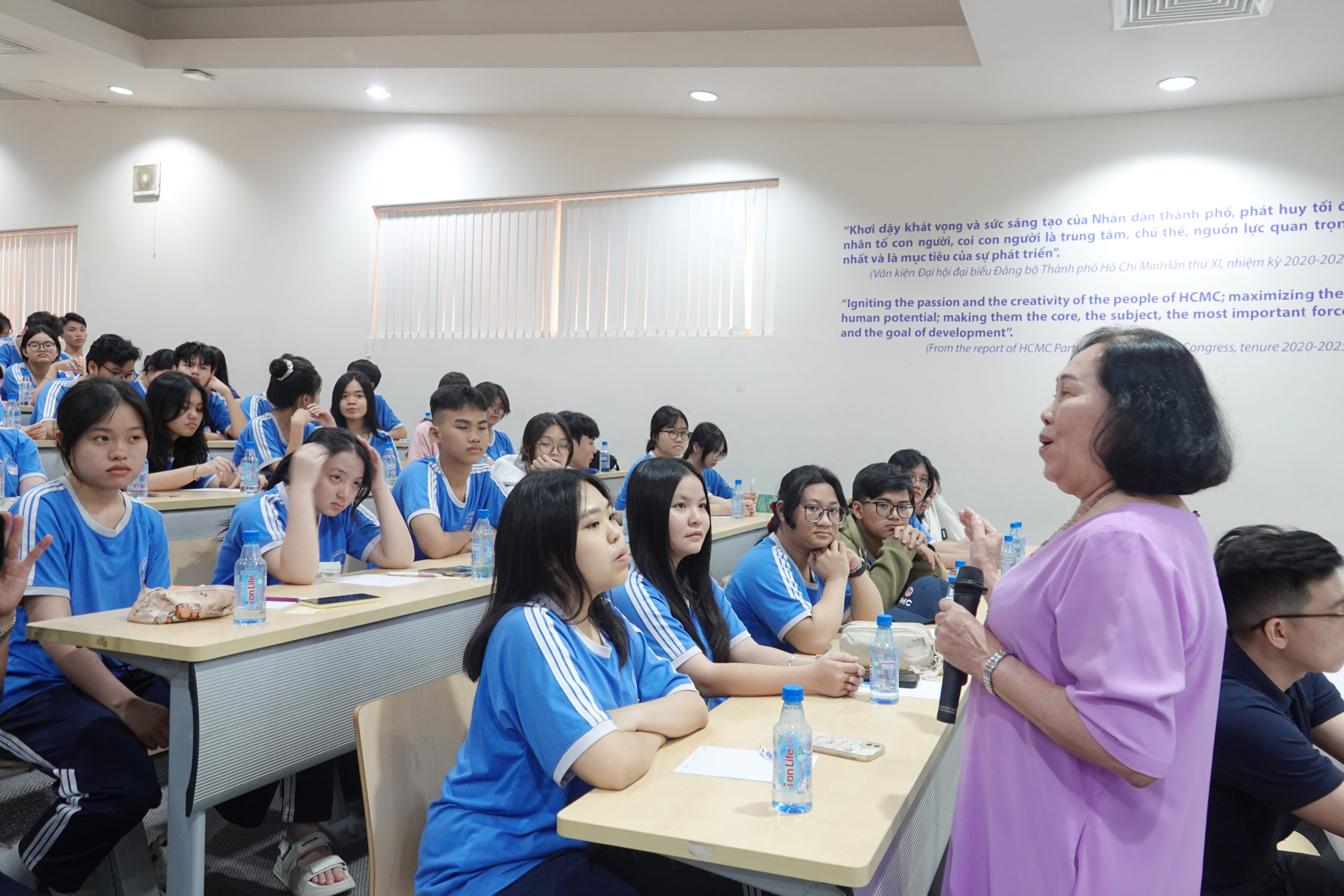 KHÔNG PHẢI CÓ NHIỀU TIỀN THÌ MỚI QUẢN LÝ MÀ QUẢN LÝ TỐT THÌ MỚI CÓ NHIỀU TIỀN