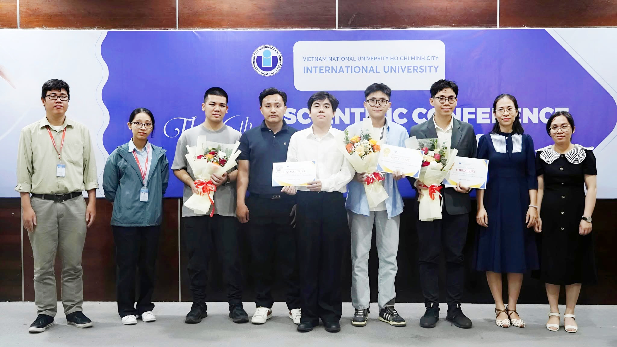 “APPLICATION OF QUANTUM MACHINE LEARNING IN DATA ANALYSIS”  FIRST PRIZE – THE 6TH STUDENT SCIENTIFIC RESEARCH CONFERENCE, 2025