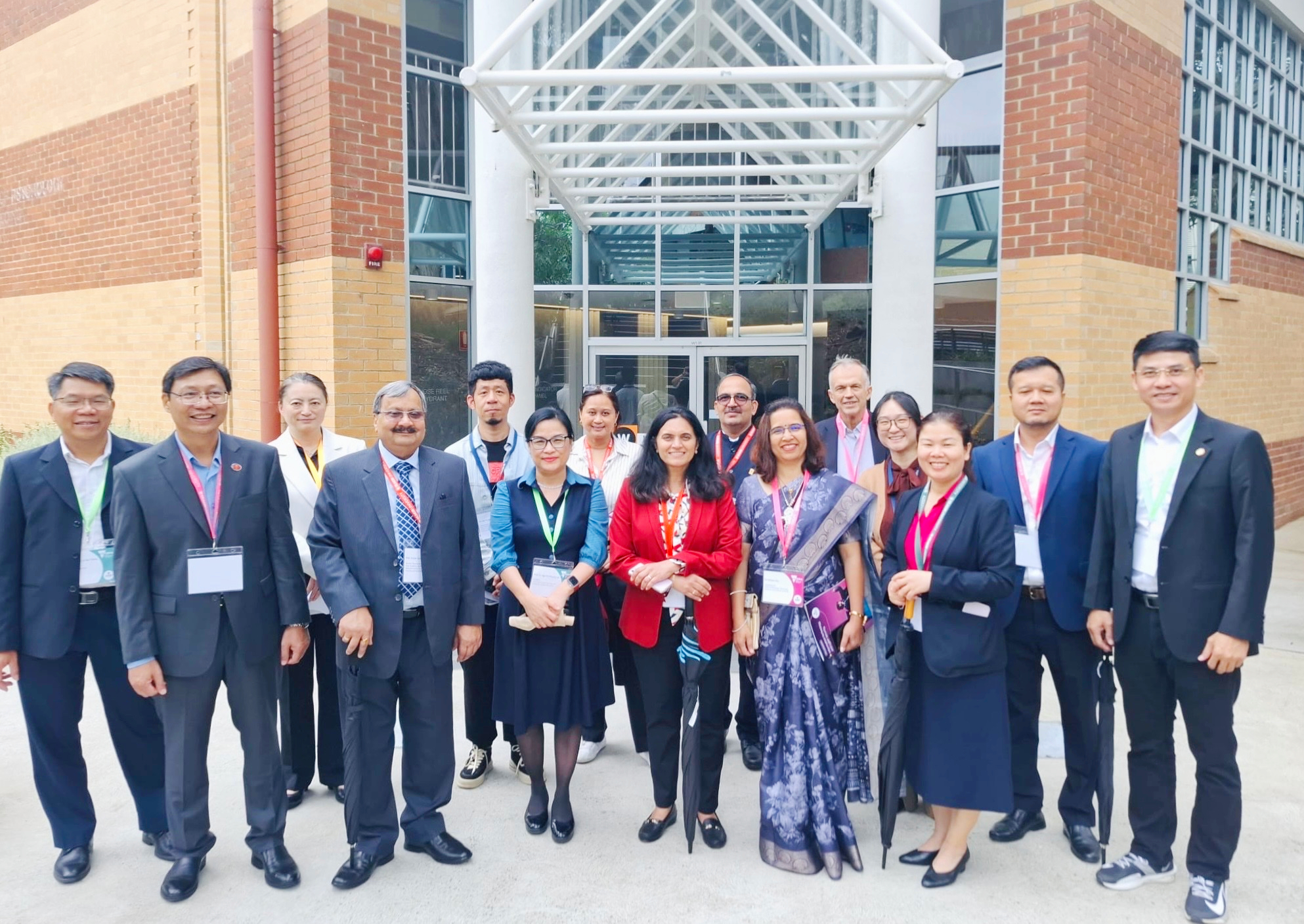 TRƯỜNG ĐH QUỐC TẾ KÝ KẾT HỢP TÁC CHIẾN LƯỢC VỚI TRƯỜNG ĐH DEAKIN (ÚC)