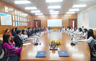 TRƯỜNG THÀNH VIÊN ĐẦU TIÊN CỦA ĐH QUỐC GIA TP.HCM KÝ KẾT HỢP TÁC VỚI BÁO THANH NIÊN