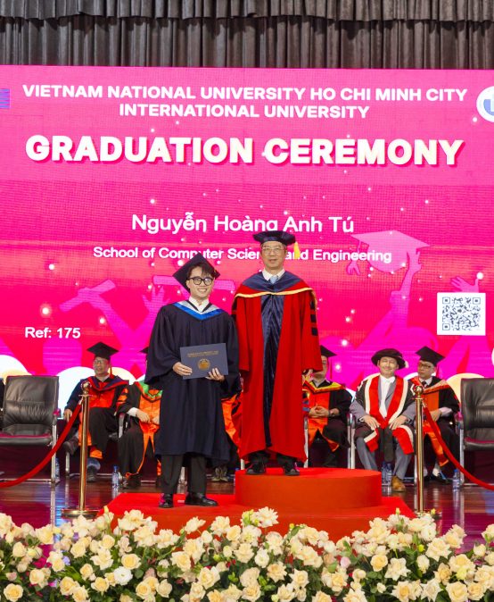 TỪ HỌC SINH YẾU TIẾNG ANH ĐẾN HỌC BỔNG TOÀN PHẦN TIẾN SĨ TẠI ÚC